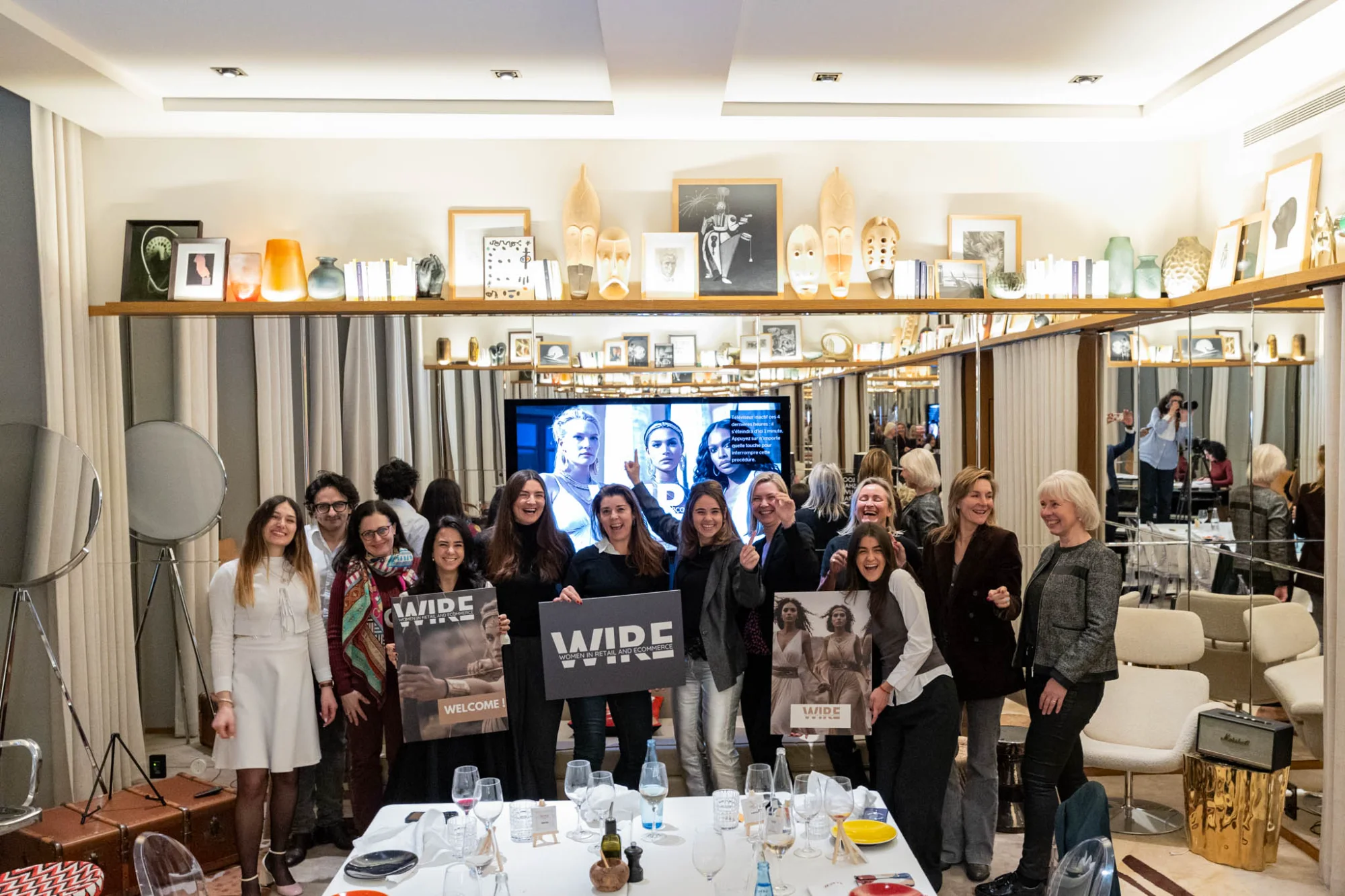 Groupe de femmes réunies autour de la table lors de WIRE The Dinner, janvier 2025